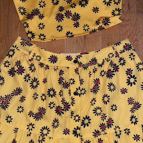 Solid & Striped size L daisy 3 tier ruffled skirt set with matching top - Picture 11 of 15